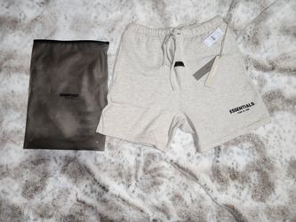 essential shorts