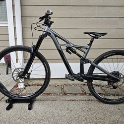 Excellent Condition 2017 Specialized Enduro Comp With Extras