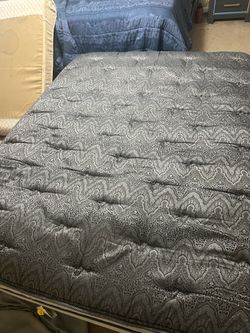 Free Queen mattress