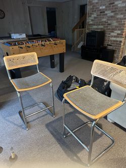 2 Wicker Bar Or kitchen Counter Stools
