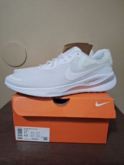 Nike Revolution White Mens 9.5
