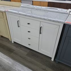 Bathroom Vanity Cabinet In White 
