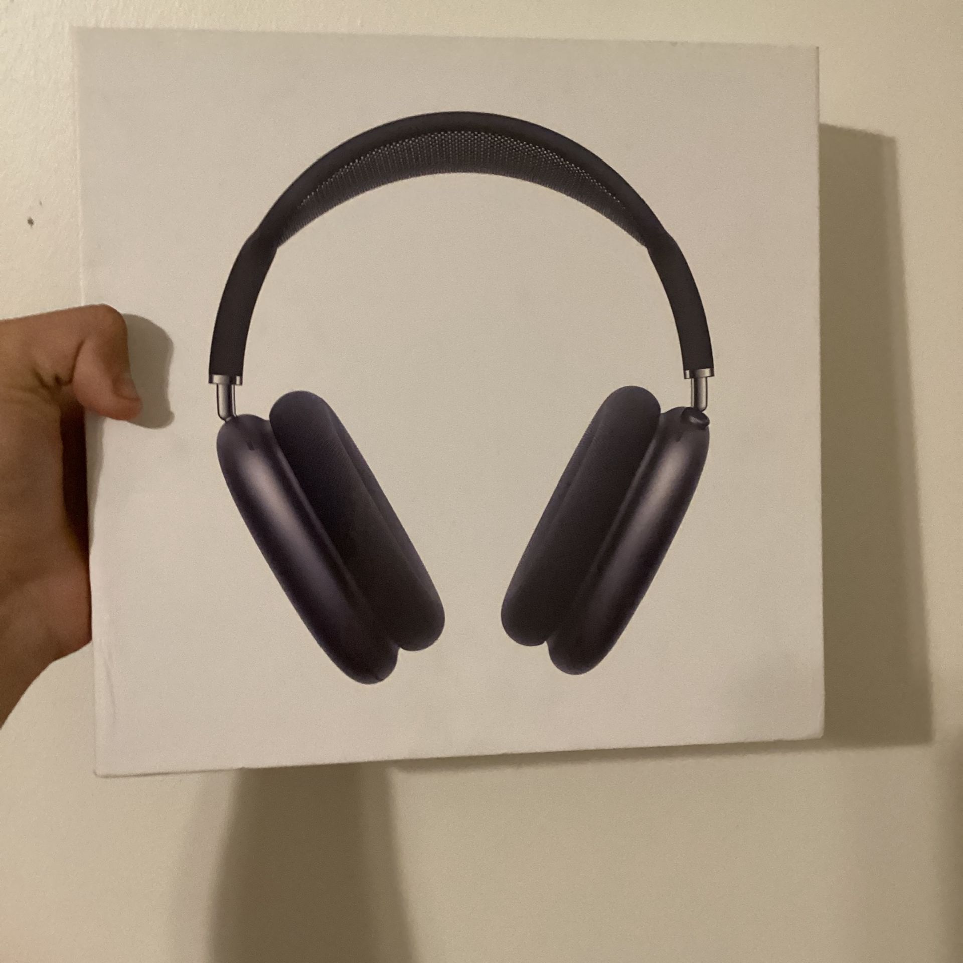 Black AirPods Max’s