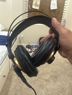 Akg studio headphones