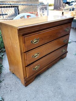 Dresser