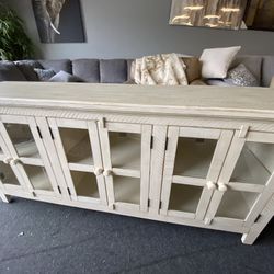 70” Tv Stands On Sale Was $799. Now $500. Must Sell Can Deliver 