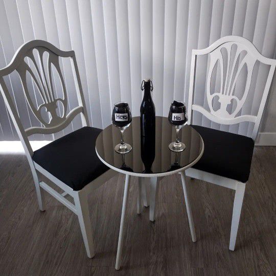 Table & Chair 