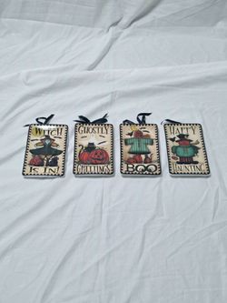 4 Halloween Decorative Plates