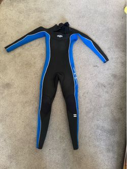 Billabong Youth Westsuit and Booties. 4/3mm.