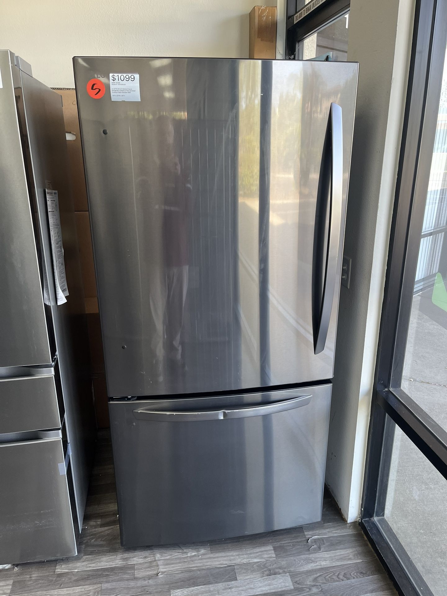 LG 33” Wide Refrigerator w/ Bottom Freezer, One Yr Warranty Included