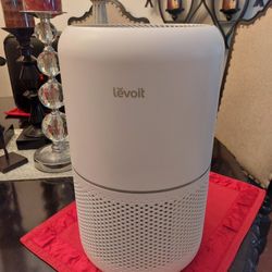 LEVOIT AIR PURIFIER