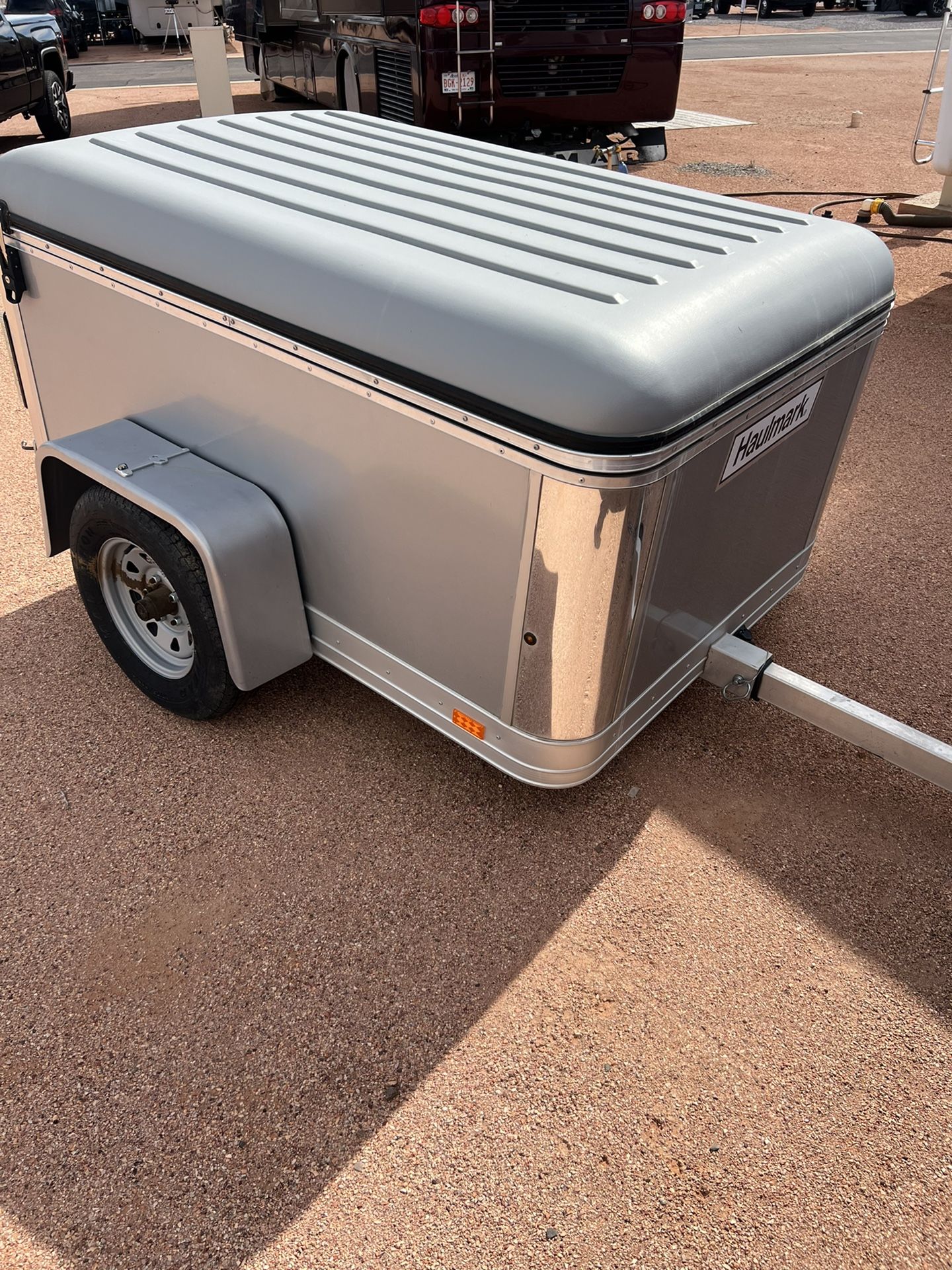 2012 Hallmark flex cargo trailer 4x6 With removable told hitch aluminum frame