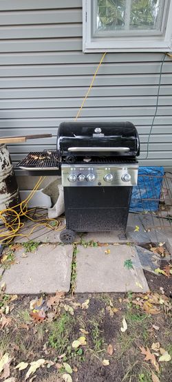 Propane Grill w / Side Burner