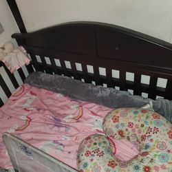 Baby Crib/toddler Bed & Kids Toys
