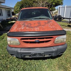 1999 Ford Explorer