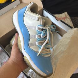 Jordan 11 Low Size 9.5 UNC Baby Blue