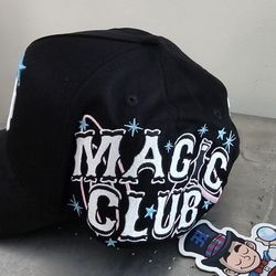 31  Hat With Box And Bag Original 