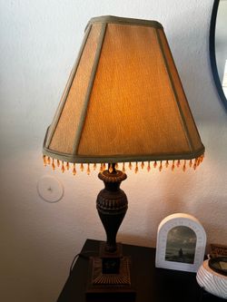 Table lamp