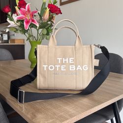 Marc Jacob’s The Tote Bag Small Beige Canvas (LIKE NEW)