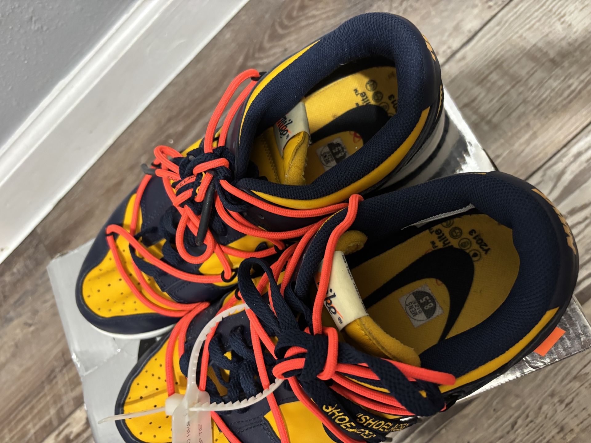 Off White Nike Dunks