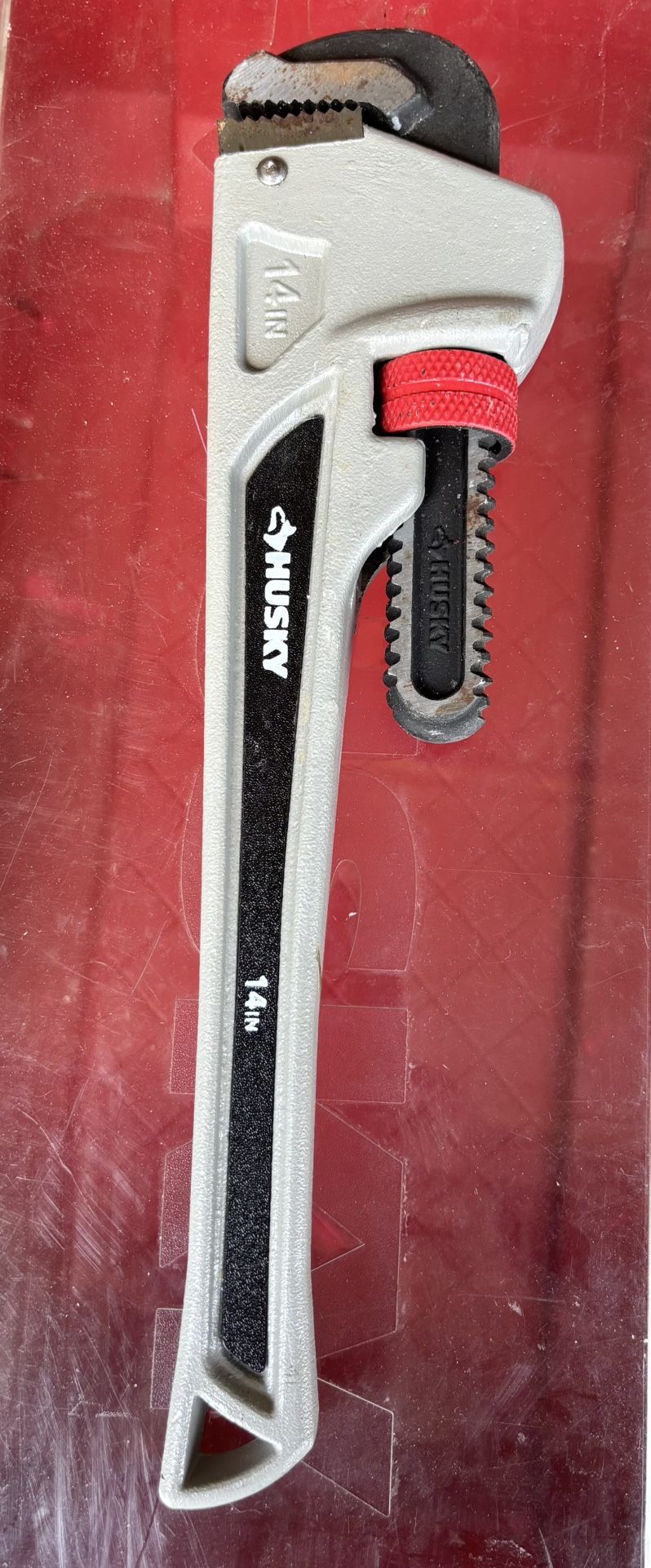 Husky 14 in. Heavy Duty Pipe Wrench