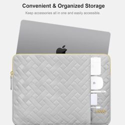 Laptop Sleeve Case 👀READ BELOW FOR LOCATION ⬇️AVAILABLE ✅️