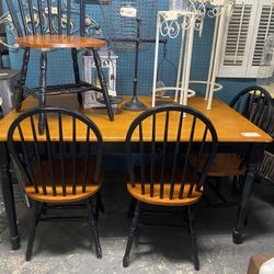 Dining table With 4 Chairs