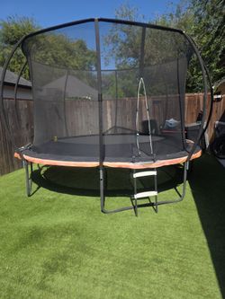 12' Trampoline