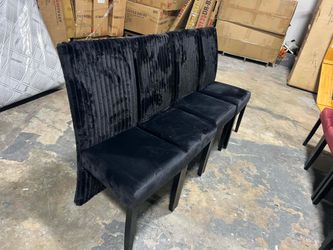4 pieces chairs ！ black and red