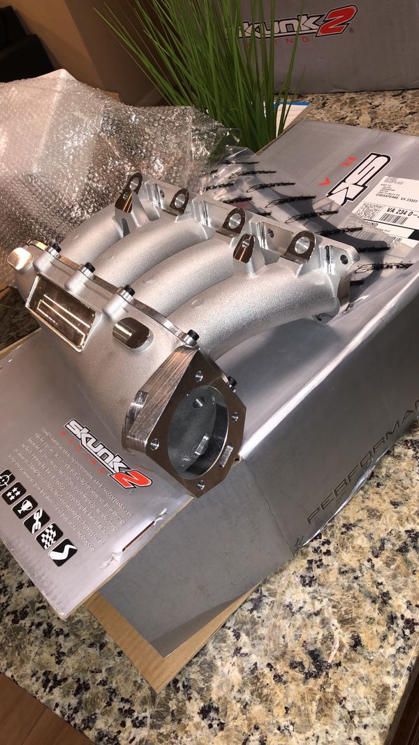Skunk 2 ultra street manifold k series k20/k24 for Sale in Chesapeake