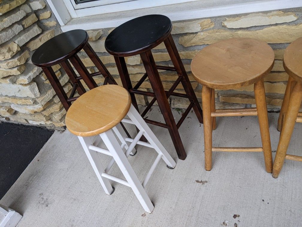 Stools 5 Sturdy Wood Stools 15.00 For All 5