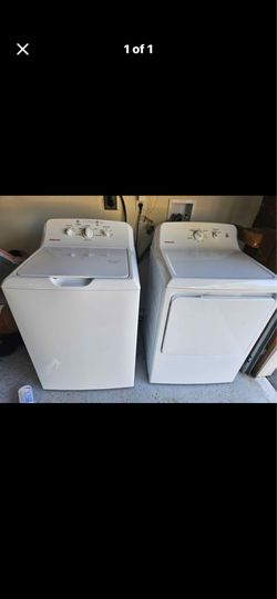 Hotpoint electric washer and dryer