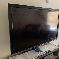 72 Inch Flatscreen With Mount 