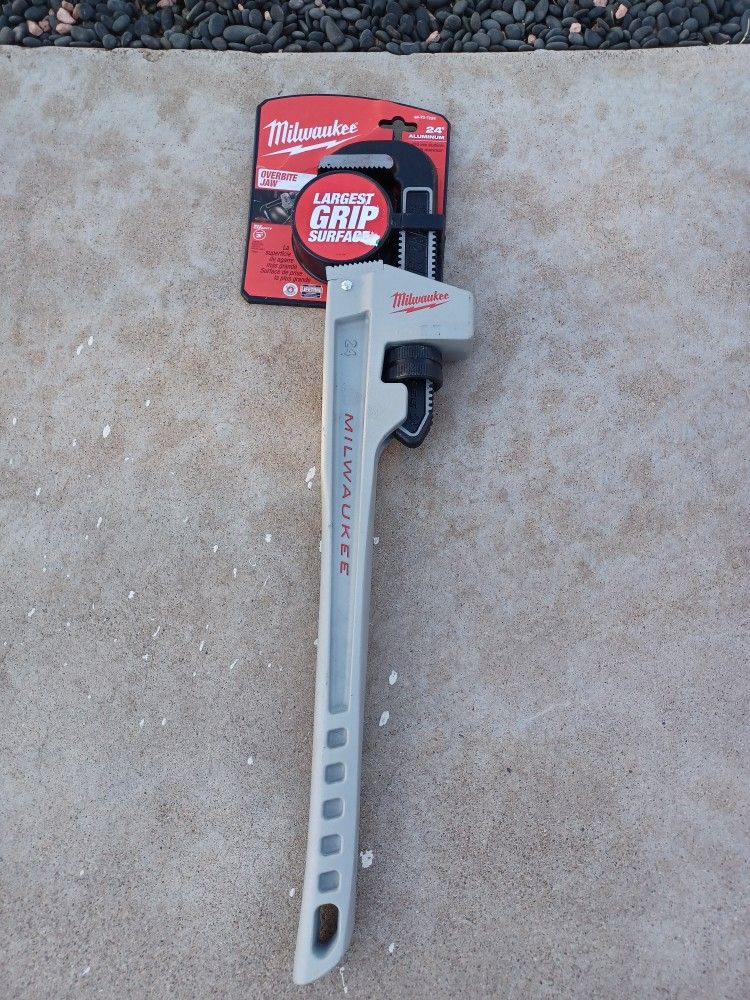 OVERBITE JAW 24" MILWAUKEE 