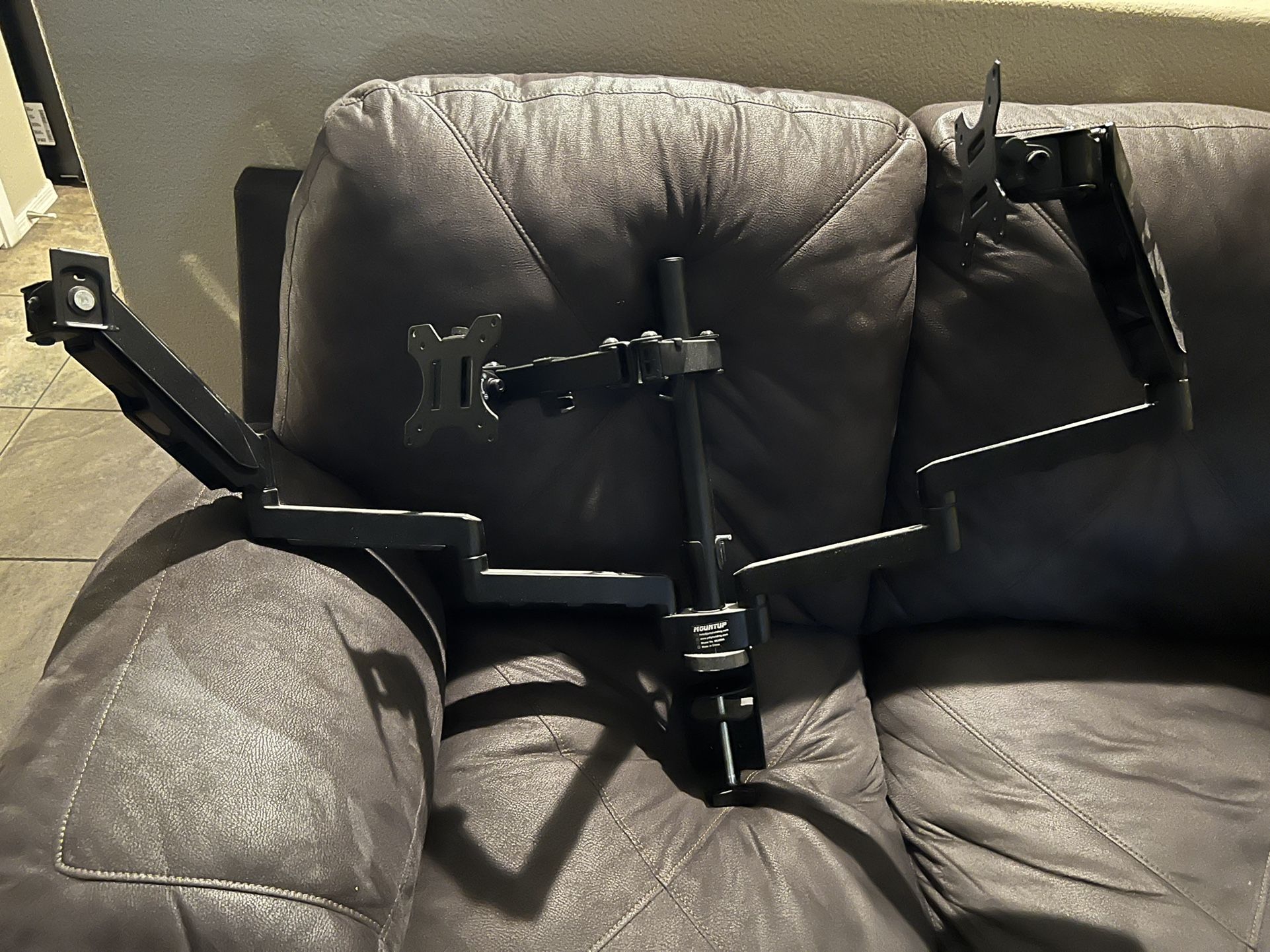 3 Monitor Desk Mount