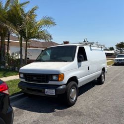 2007 Ford E-350