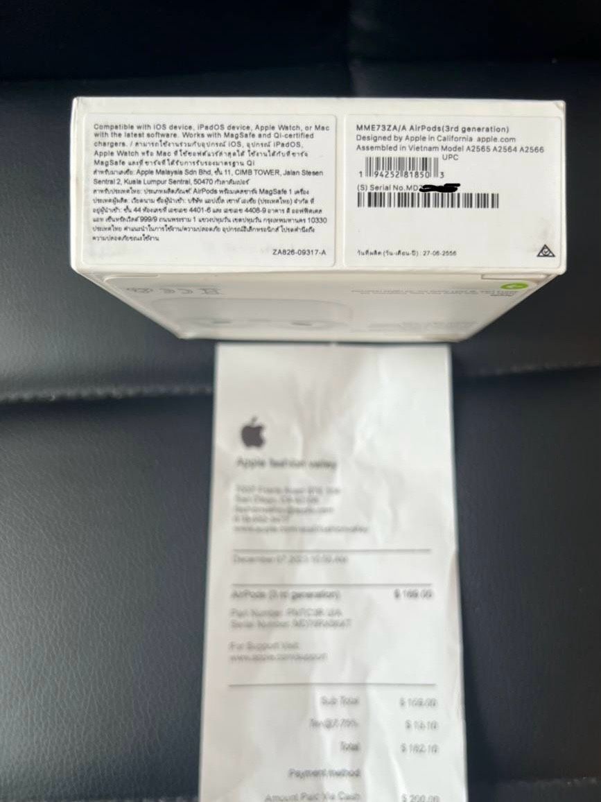 Apple AirPods Pro 2nd Generation with MagSafe Wireless Charging Case USB-C With Charger