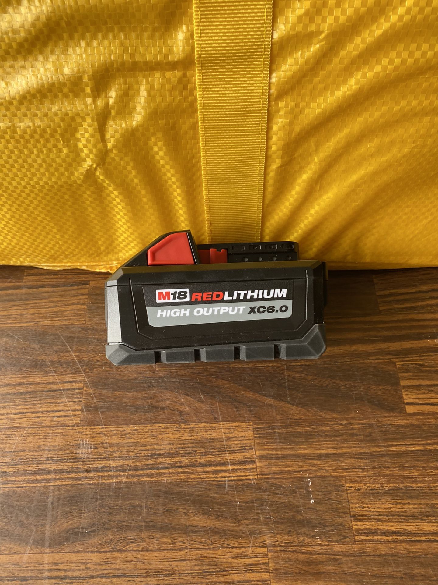 Milwaukee 18 V 6.0 battery