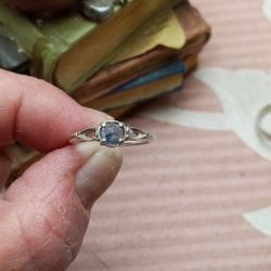 Sz6 Sterling Silver Blue Stone Ring