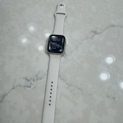 Apple Watch SE GPS + Cellular White 45mm