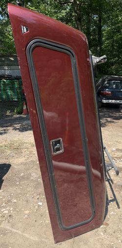 Truck Bed Cap Camper. High Top. Roof Racks. 3 Keys