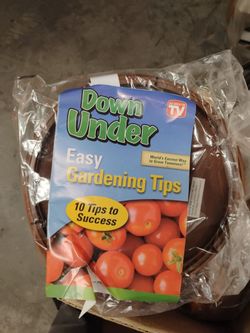 topsy turvy upside down tomato planter or strawberrys