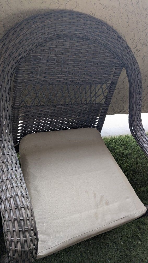 chair outdoor hampton bay with beige cushion(fotos de ejemplo para q se aprecien mejor)