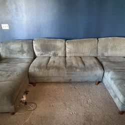 Green Sectional Couch With 2 Chases 