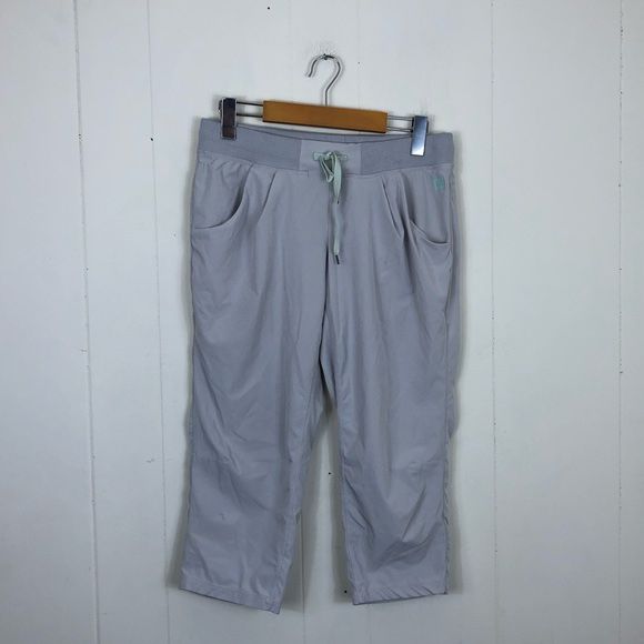 MEC Sweat Wicking Lightweight Capri Joggers Sz 6