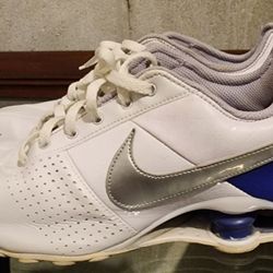 NIKE SHOX WOMEN 8.5
