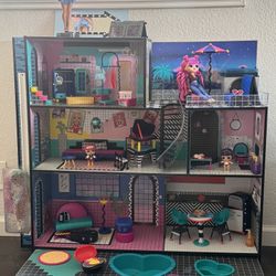 Doll House 