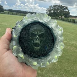 Glow N Dark Skull Ashtray