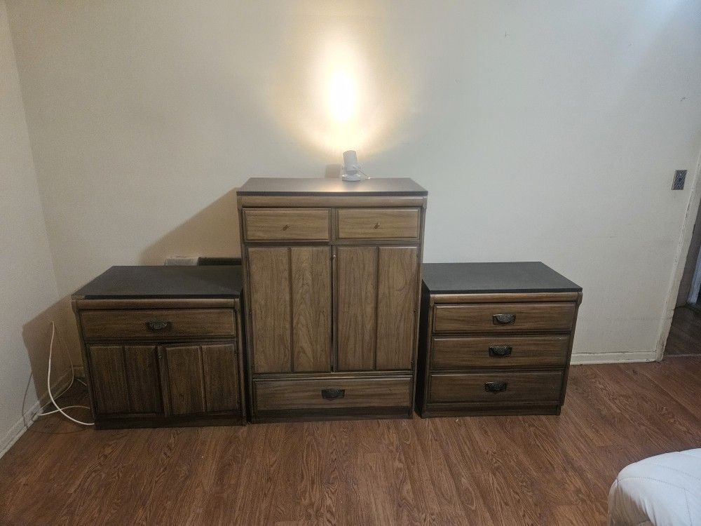 Mid Century Dresser and Nightstands 