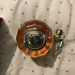 Women's perfume, good quality, both in aroma, duration, presentation and price